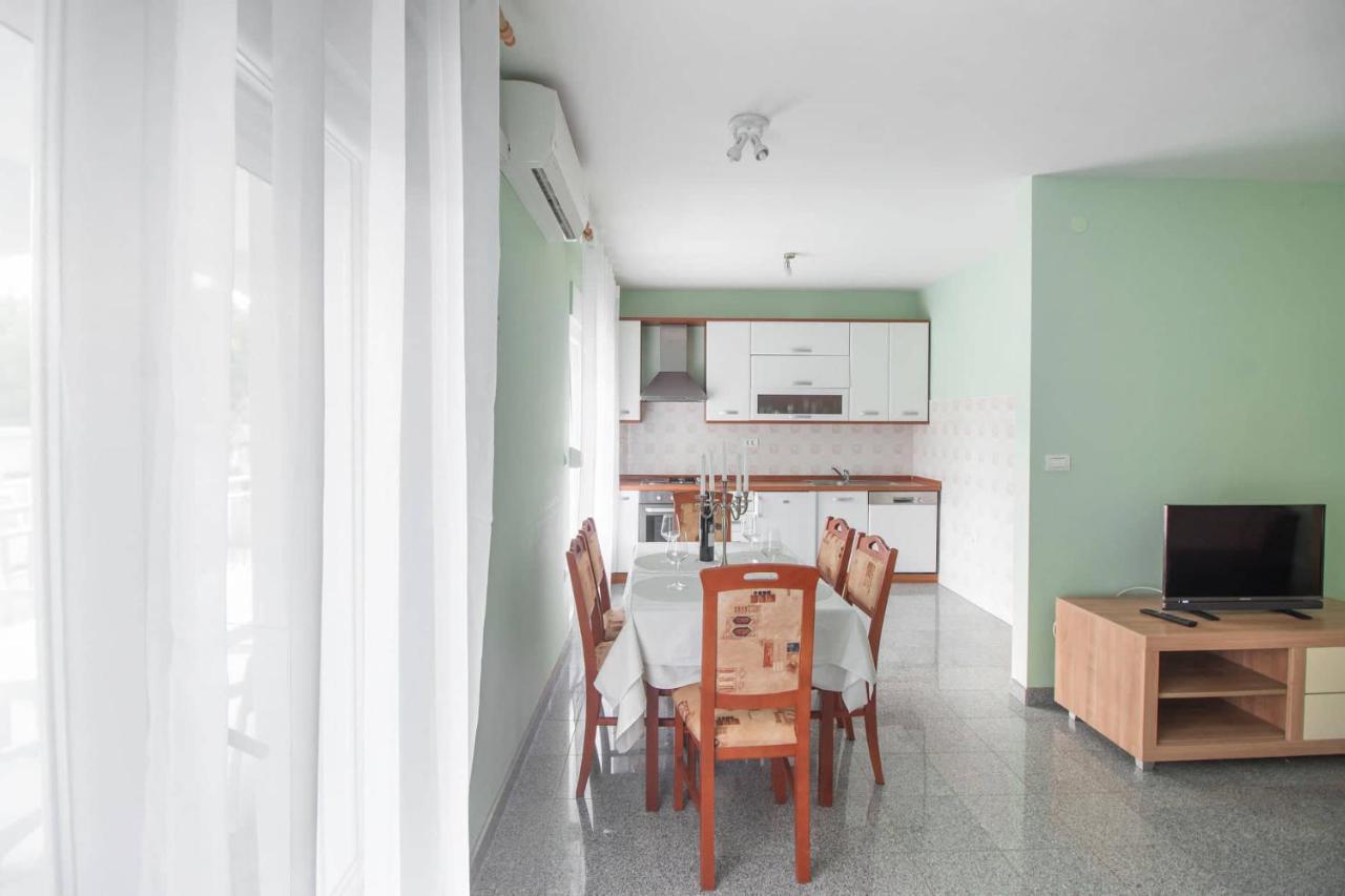 Ferienwohnung Blue Mate Bibinje Exterior foto